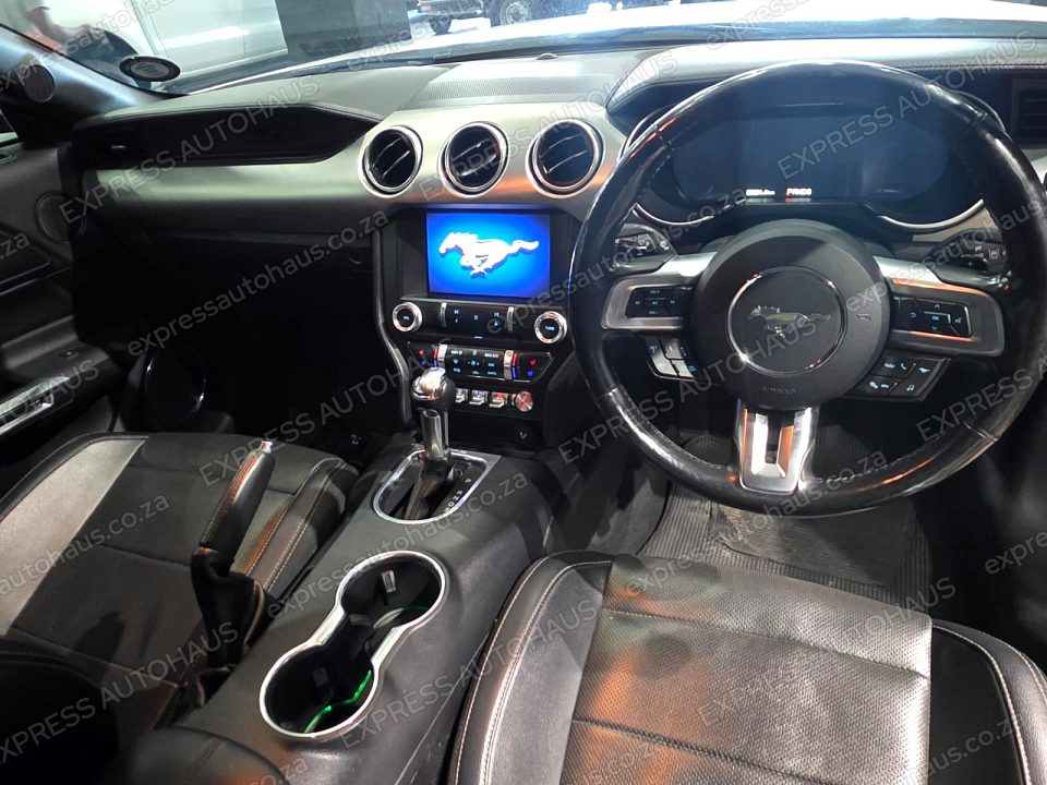 2020 Ford Mustang 2.3 Auto photo 7