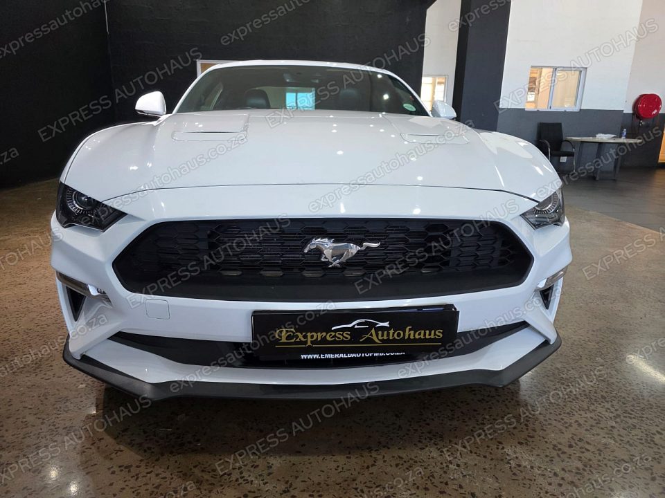 2020 Ford Mustang 2.3 Auto photo 6