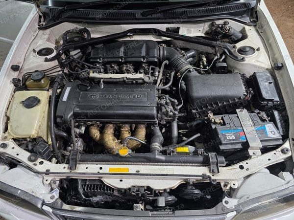 2001 Toyota Corolla RXi photo 9