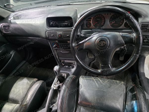 2001 Toyota Corolla RXi photo 10