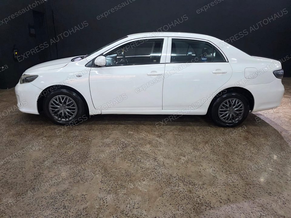 2018 Toyota Corolla Quest 1.6 Auto photo 3