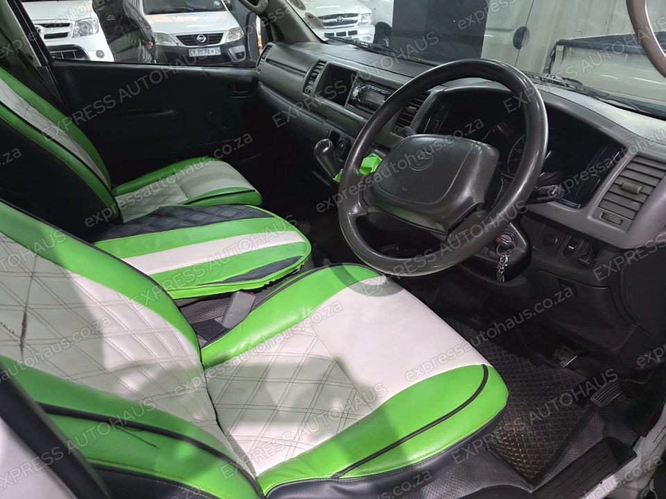 2009 Toyota Quantum 2.7 14-seat photo 16