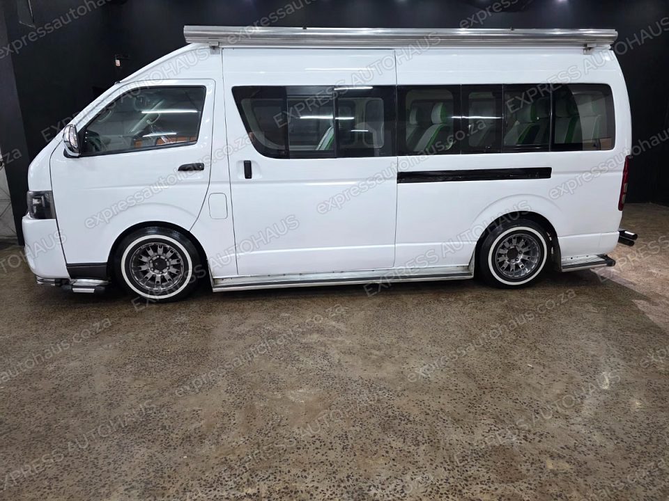 2009 Toyota Quantum 2.7 14-seat photo 20