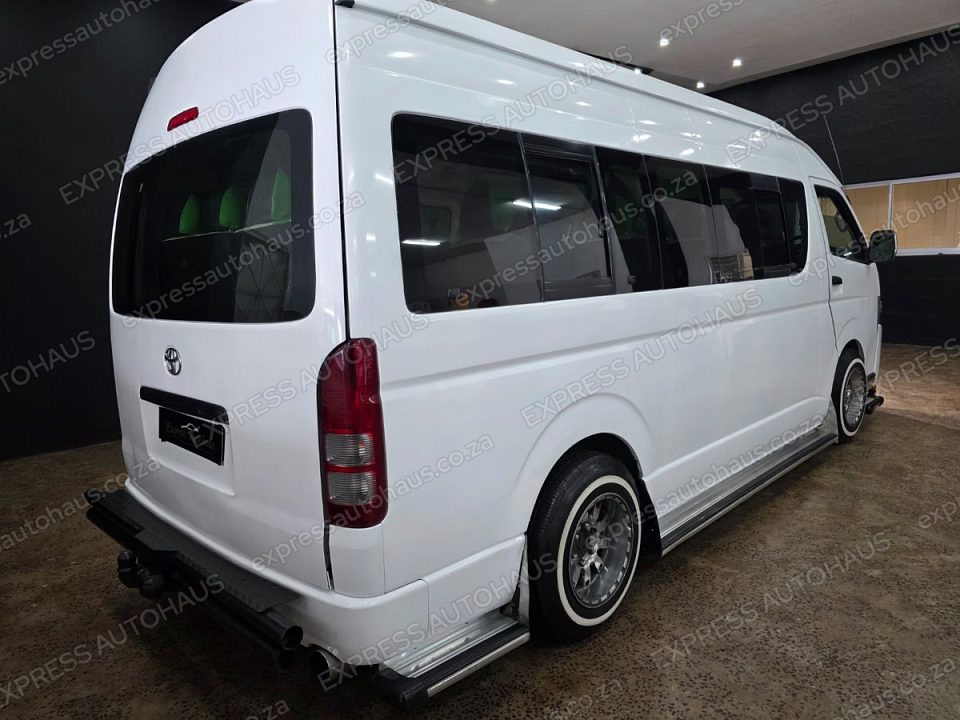 2009 Toyota Quantum 2.7 14-seat photo 6