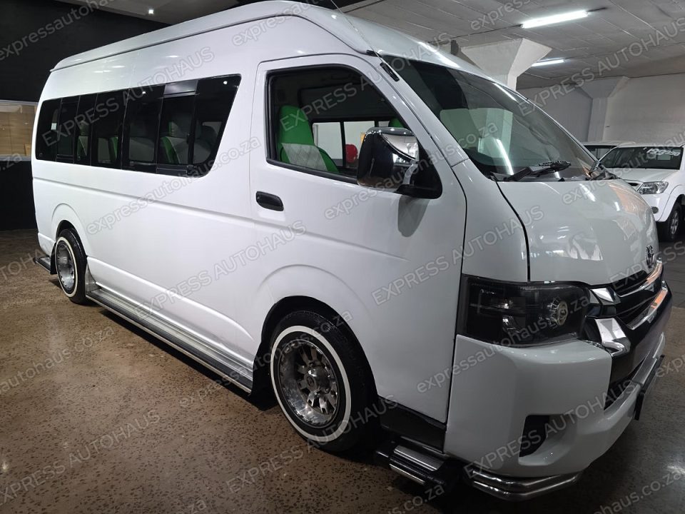 2009 Toyota Quantum 2.7 14-seat photo 18