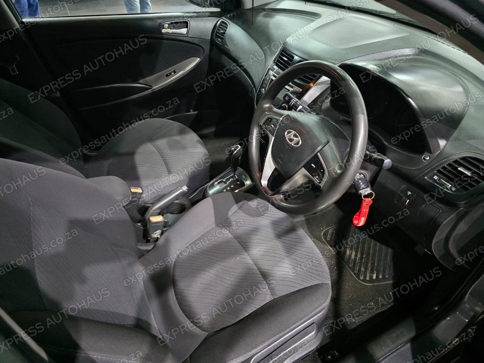 2016 Hyundai Accent 1.6 Fluid Auto 5-dr photo 11