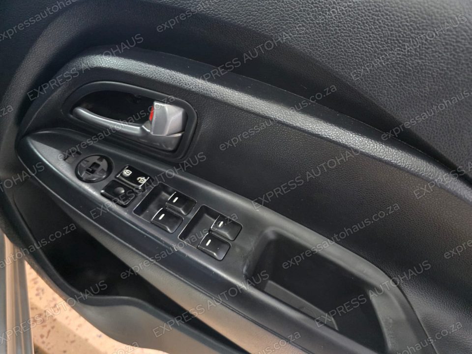 2012 Kia Rio 1.4 Tec 5-dr photo 13