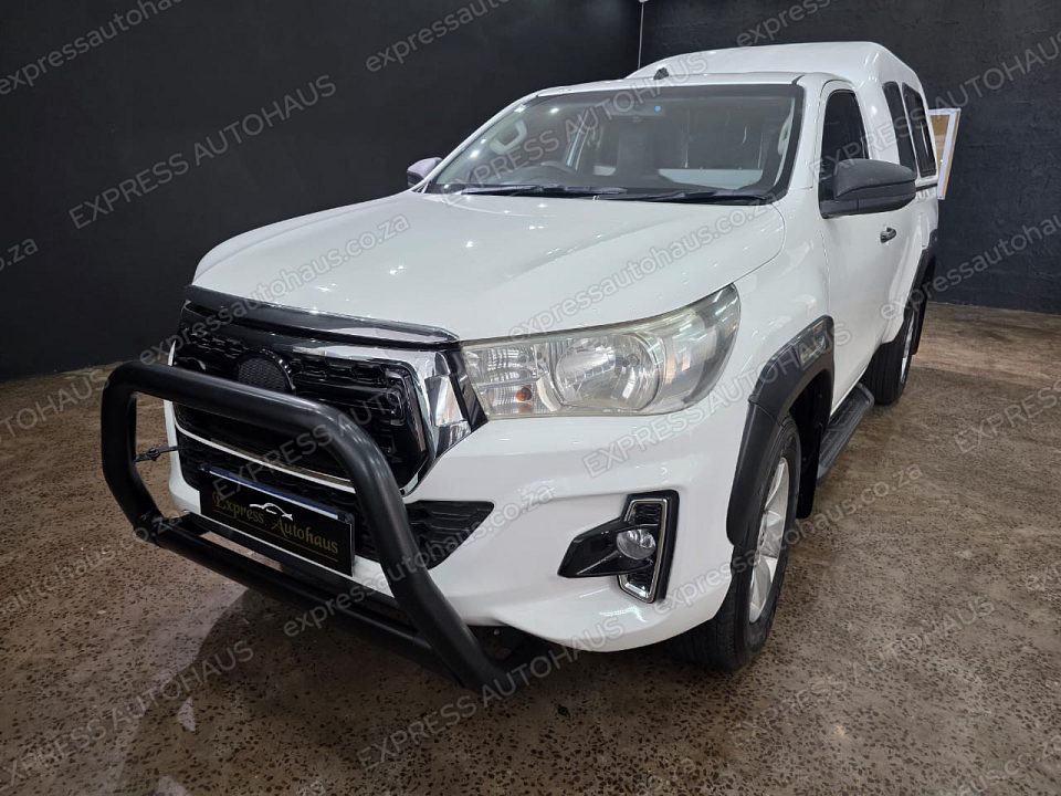 2017 Toyota Hilux 2.7 VVTi Raised Body SRX Single-Cab