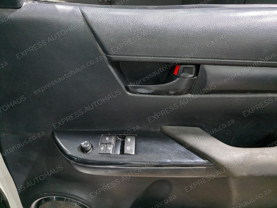 2016 Toyota Hilux 2.4 GD Single-Cab photo 53