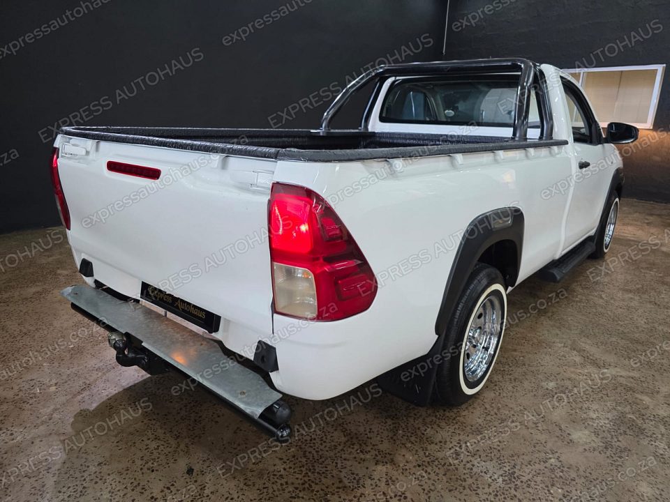 2016 Toyota Hilux 2.4 GD Single-Cab photo 30