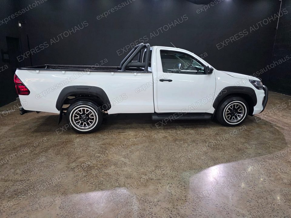 2016 Toyota Hilux 2.4 GD Single-Cab photo 21