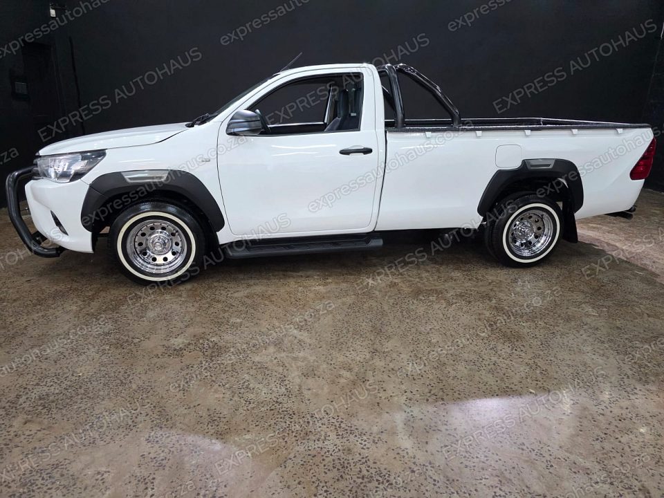 2016 Toyota Hilux 2.4 GD Single-Cab photo 10