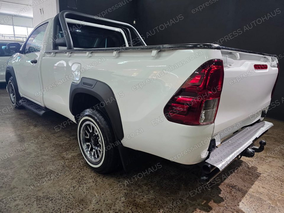 2016 Toyota Hilux 2.4 GD Single-Cab photo 7