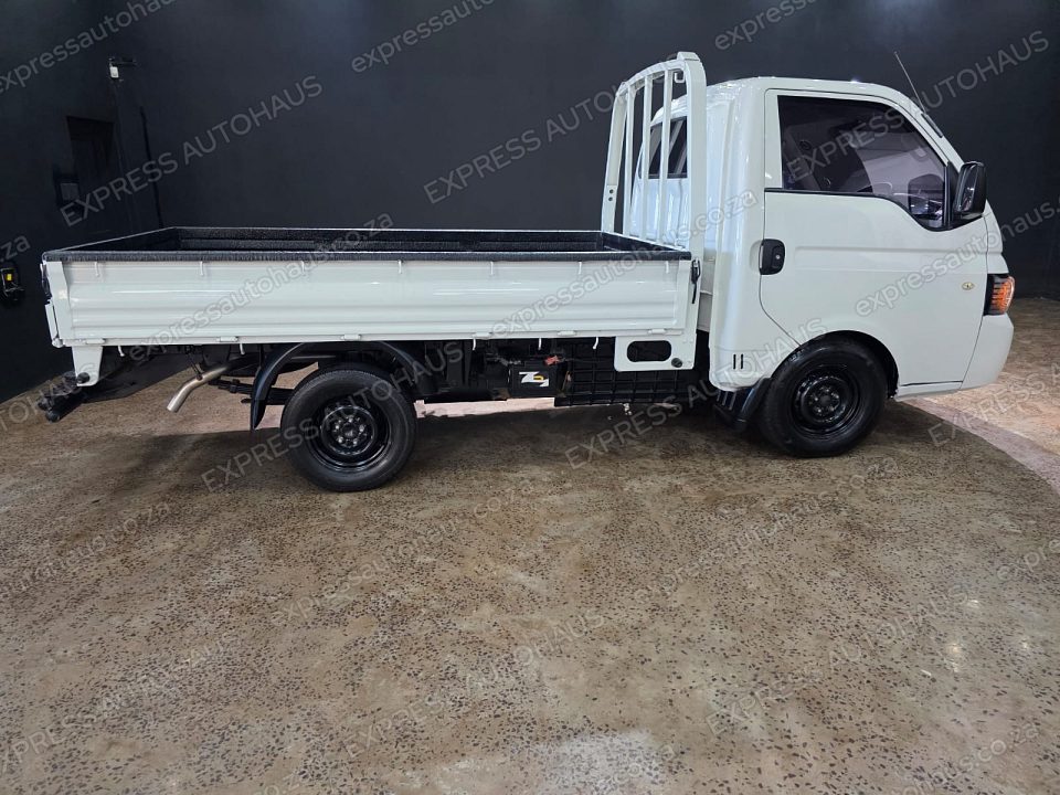 2022 JAC X200 S 2.8 TD 1.5-ton Dropside photo 3