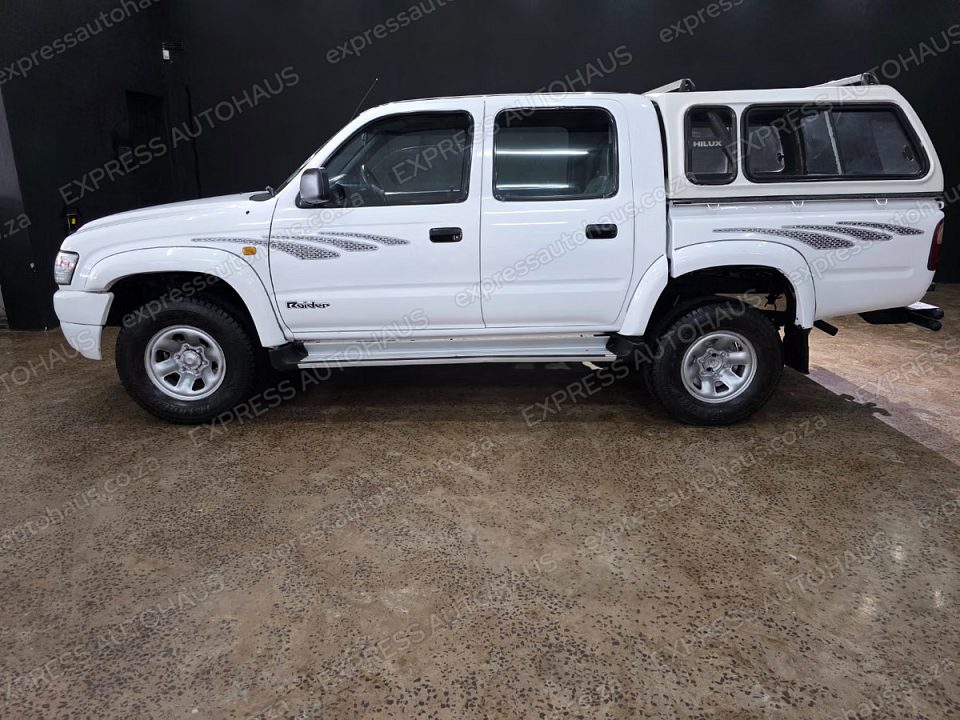 2004 Toyota Hilux 2700i Raider Raised Body Double-Cab photo 7
