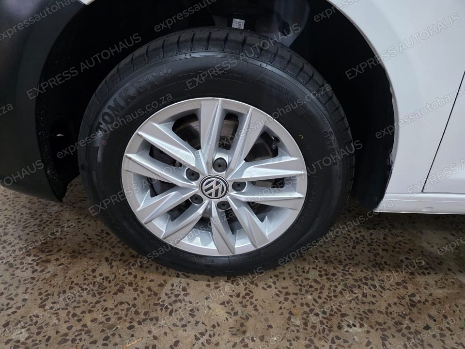 2017 Volkswagen Caddy CrewBus 2.0 TDI photo 9