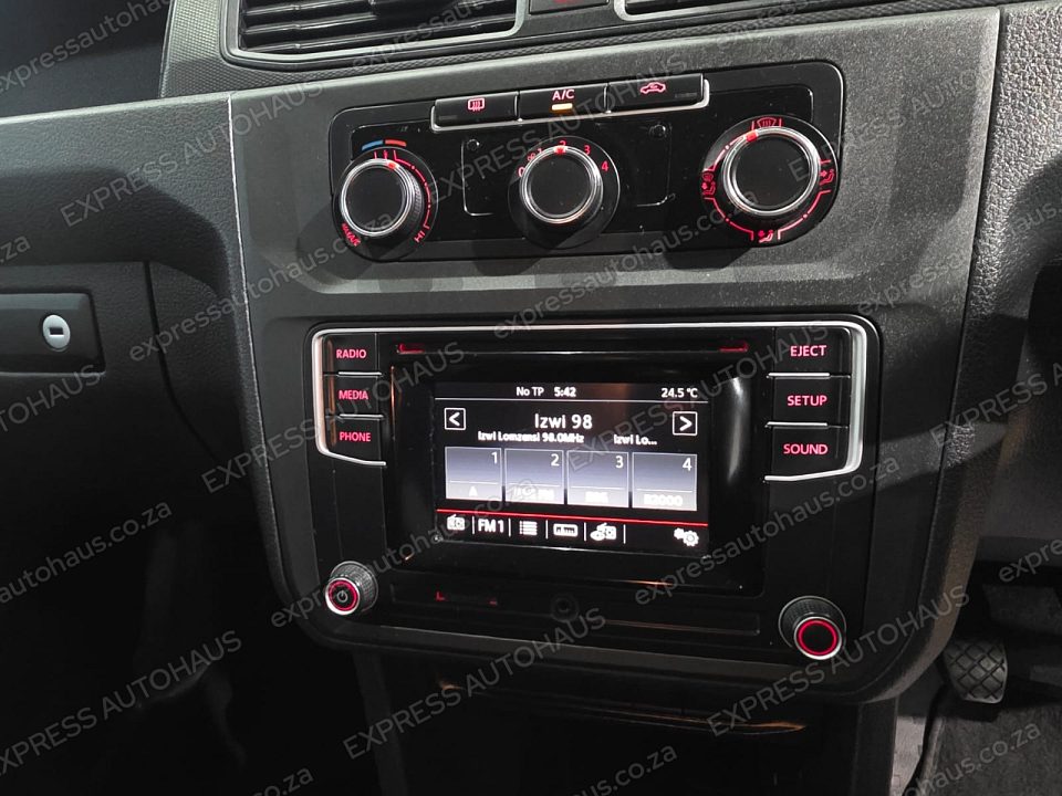2017 Volkswagen Caddy CrewBus 2.0 TDI photo 13