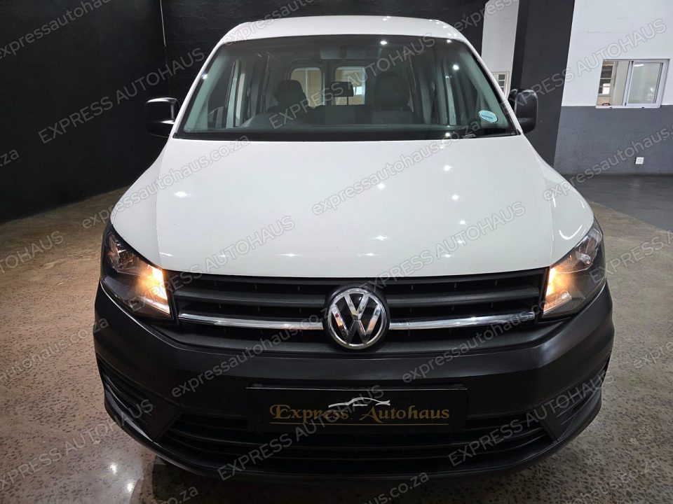2017 Volkswagen Caddy CrewBus 2.0 TDI photo 8