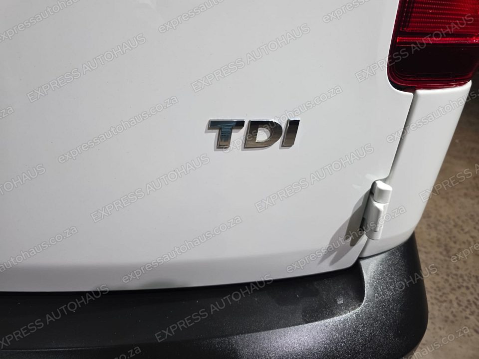 2017 Volkswagen Caddy CrewBus 2.0 TDI photo 12