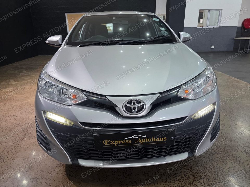 2019 Toyota Yaris photo 3