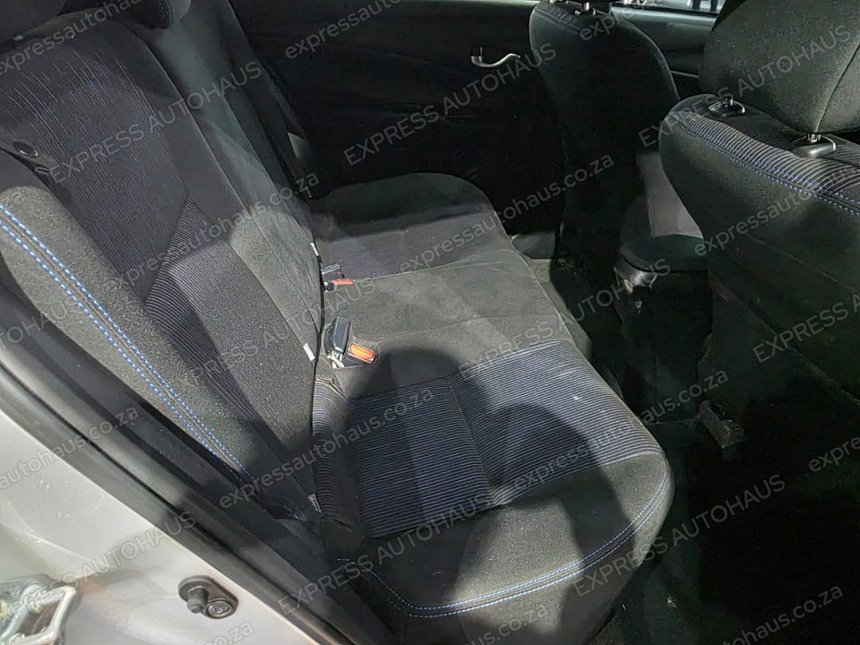 2019 Toyota Yaris photo 10