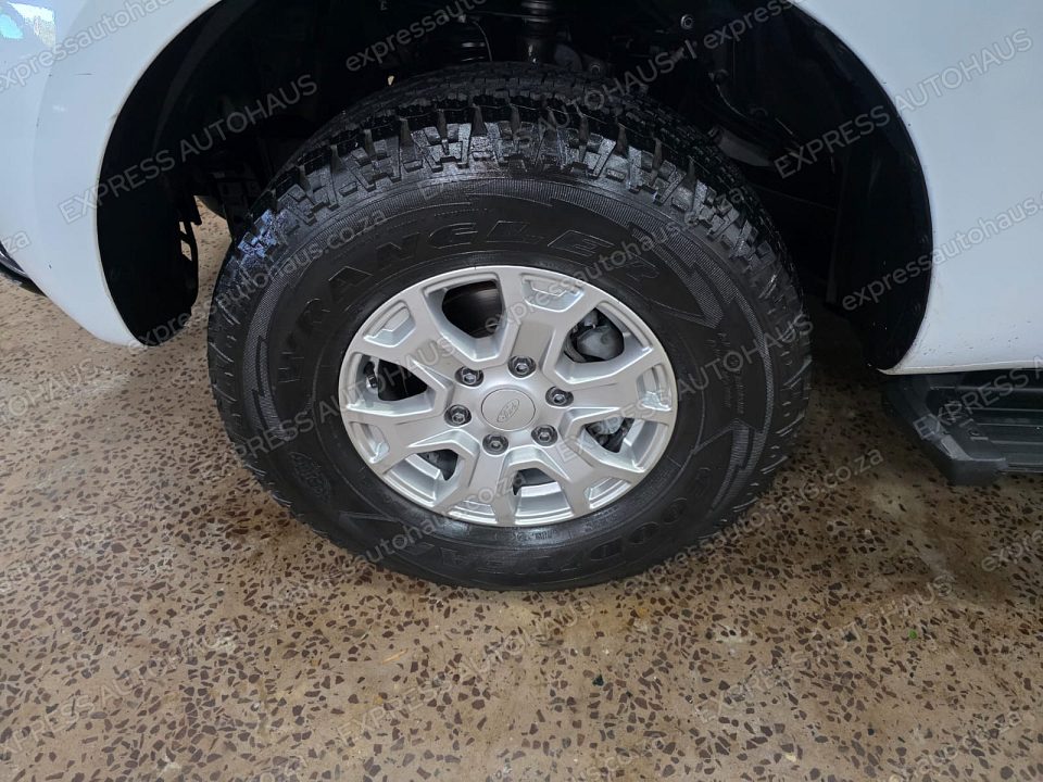 2017 Ford Ranger 2.2 TDCi XL Auto Double-Cab photo 2
